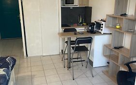 Studio Avec Place De Parking A La Timone